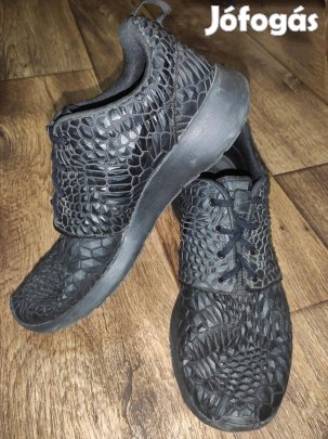 Nike Roshe One DMB Triple Black cipő - 39