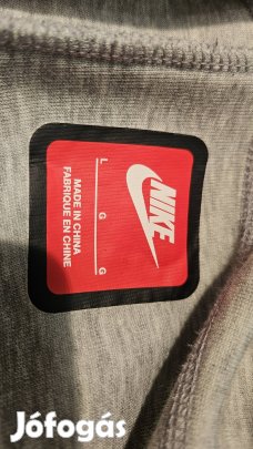 Nike Tech Fleace nadrág új L-es