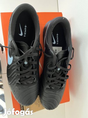 Nike Tiempo Legend 10 cipő 44