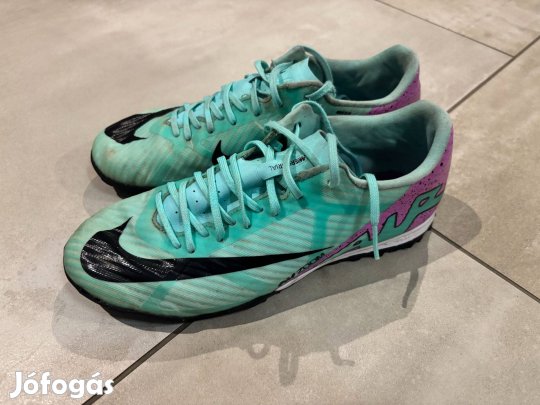 Nike Zoom Vapor 15 Academy TF műfüves hernyótalpas focicipő 40,5