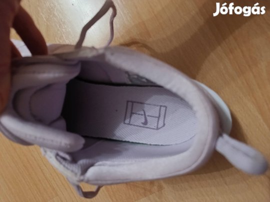 Nike, lila sportcipő 40-es, nem használt