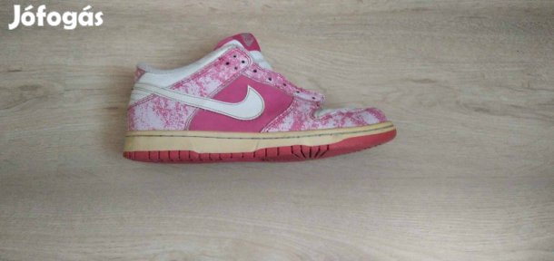 Nike, női sportcipő, szép, fehér- pink, 38-as. Alig használt