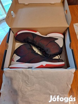 Nike air Jordan férfi cipő 44-es