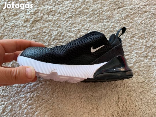 Nike air bontatlan dobozos gyerekcipő új 27-és méretben
