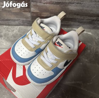 Nike babacipő