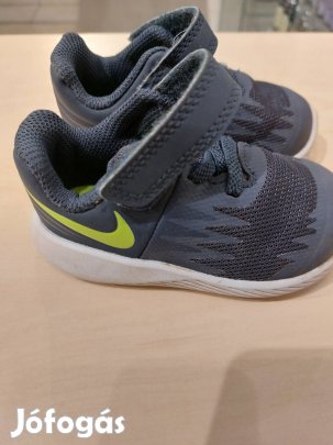 Nike babacipő eladó