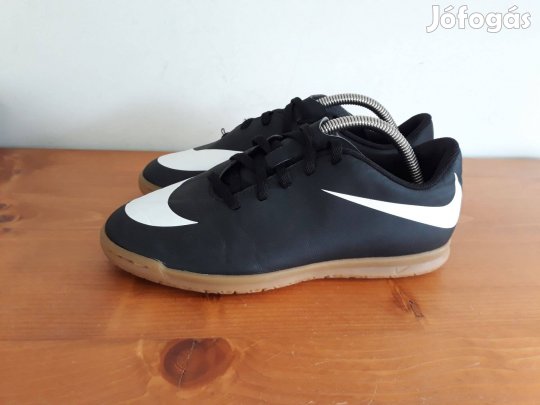 Nike cipő 38 beltéri focicipő teremcipő