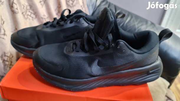 Nike cipő (44) eladó!