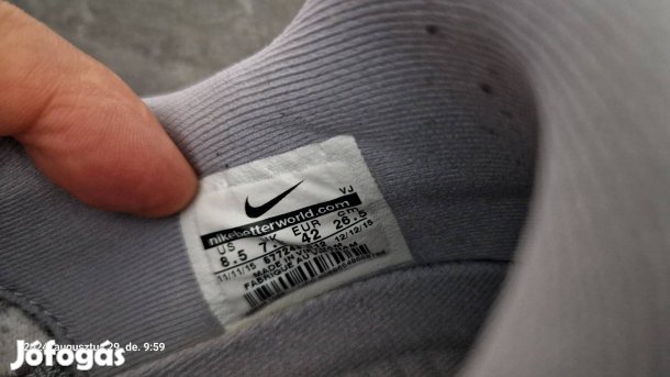Nike cipő eladó 42-es 