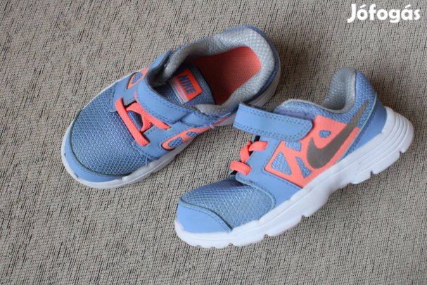 Nike cipő kisfiúnak 27-es
