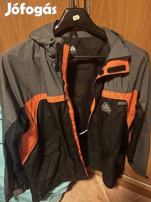 Nike eső- és szeldzseki