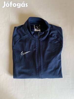 Nike férfi cipzáros melegítő felső, L-es