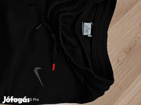 Nike férfi melegítő nadrág M