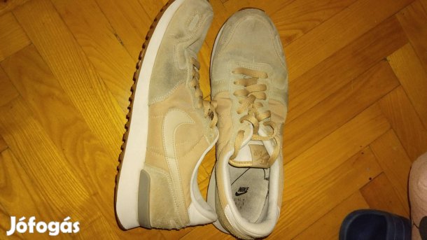 Nike férfi sportcipő 42 es méret 26,5 cm