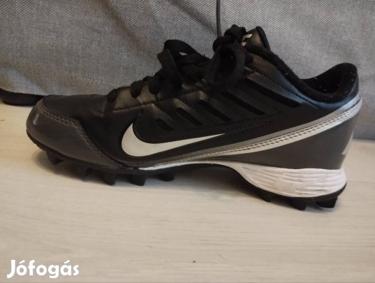 Nike fiú stoplis focicipő 36 méretben