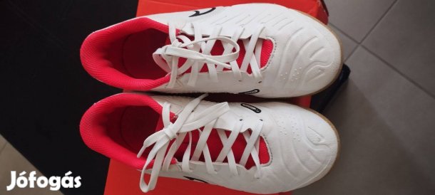 Nike gyerek terem cipő