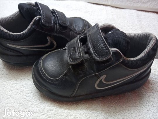 Nike gyermek 23,5 uniszex sport cipő eladó