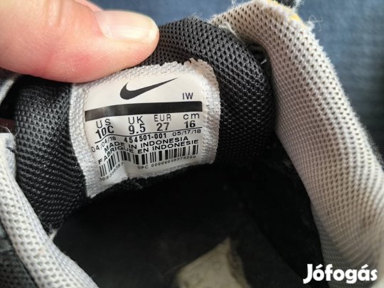 Nike kisfiú cipő 