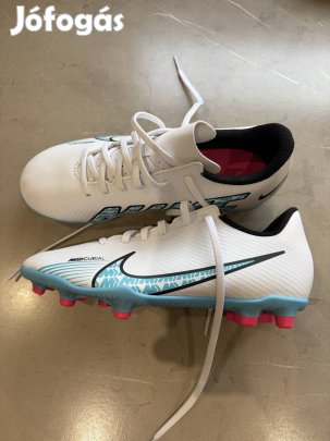 Nike mercurial stoplis gyerek foci cipő.