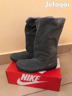 Nike női csizma