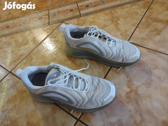 Nike női sportcipő