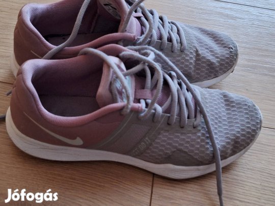 Nike női sportcipő, 35,5