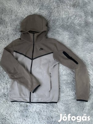 Nike tech fleece barna-bézs S méret