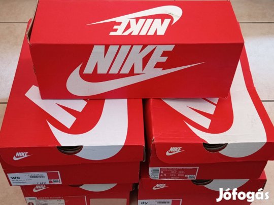 Nike üres cipősdobozok