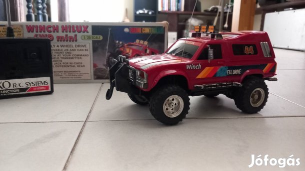 Nikko távirányitós autó.