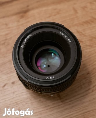 Nikon 50mm 1.8G objektív ( + napellenző és szütyő) 