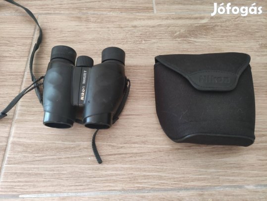 Nikon 8x25 ös újszerű állapotú kis méretű túra távcső zsebtávcső