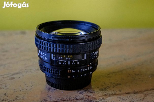 Nikon AF Nikkor 20mm f/2.8 D objektív szép állapotban eladó