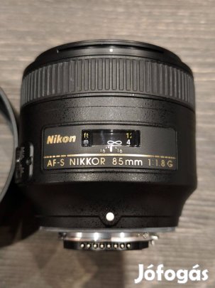 Nikon AF-S 85mm 1.8G fényerős portréobjektív szép állapotban