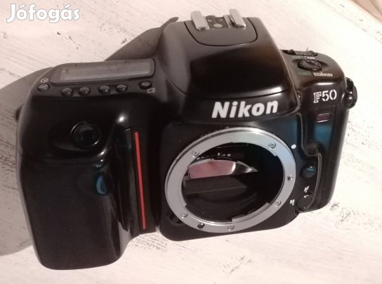 Nikon F50 analóg filmes SLR váz eladó