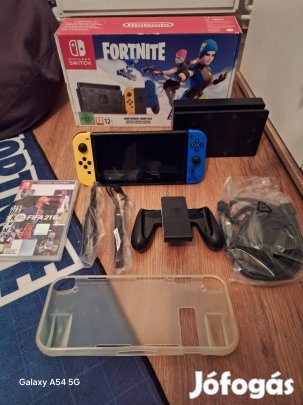 Nintendo switch Fortnite limitált kiadás teljes csomag