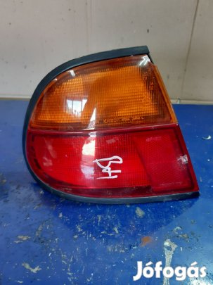 Nissan Almera N15 Bal Hátsó Lámpa