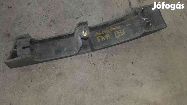 Nissan Almera N16 Jobb Hátsó Lámpa Alatti Burkolat