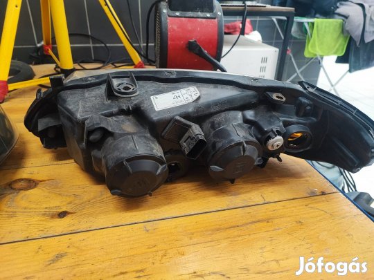 Nissan Almera N16 fényszóró 