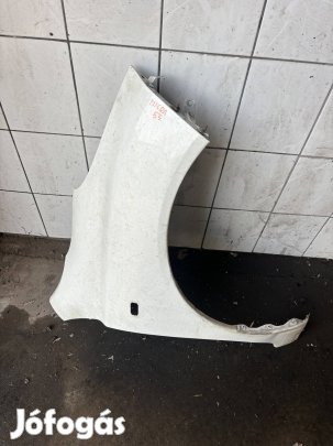 Nissan Micra K12 jobb sárvédő fehér 