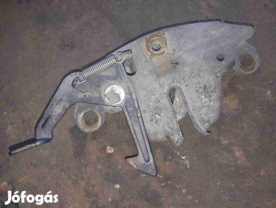 Nissan Micra Motorháztető Zárszerkezet