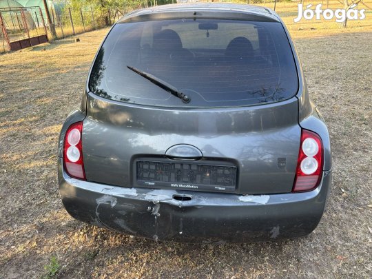 Nissan Micra csomagtér ajtó lámpa 