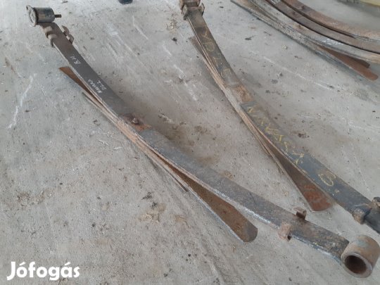 Nissan Navara D22 Hátsó Laprugó