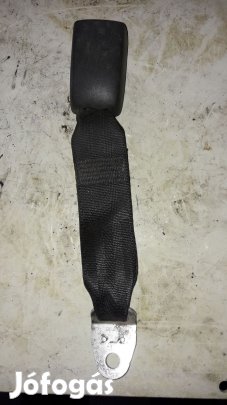 Nissan Navara D40 Bal Hátsó Biztonsági Öv Csatlakozó