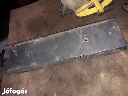 Nissan Navara D40 Első Rendszámtábla Tartó