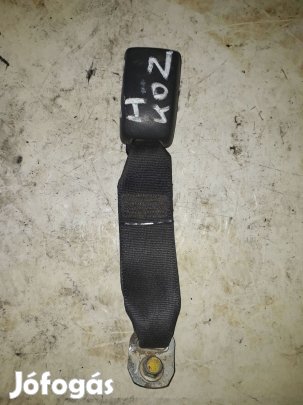 Nissan Navara D40 Hátsó Középső Biztonsági Öv Csatlakozó