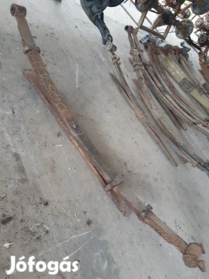 Nissan Navara D40 Hátsó Laprugó