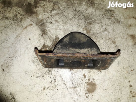 Nissan Navara D40 Hátsó Laprugó Felütköző Bak