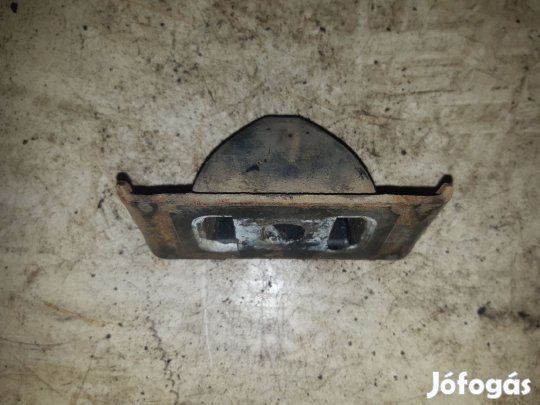 Nissan Navara D40 Hátsó Laprugó Felütköző Bak