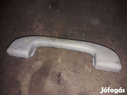 Nissan Navara D40 Kapaszkodó