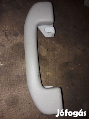 Nissan Navara D40 Kapaszkodó